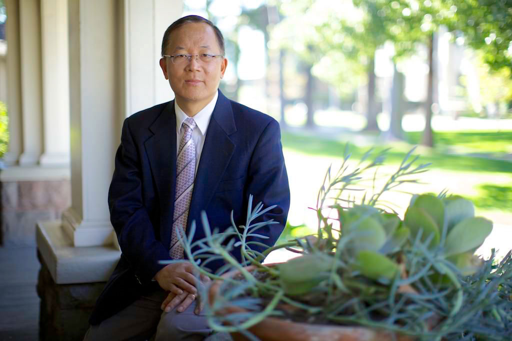 Portrait of Fuller Seminary professor Hak Joon Lee